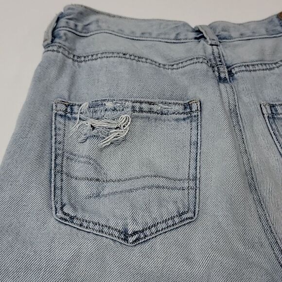 AMERICAN EAGLE Distressed Relaxed Jeans size 4 - Picture 7 of 11